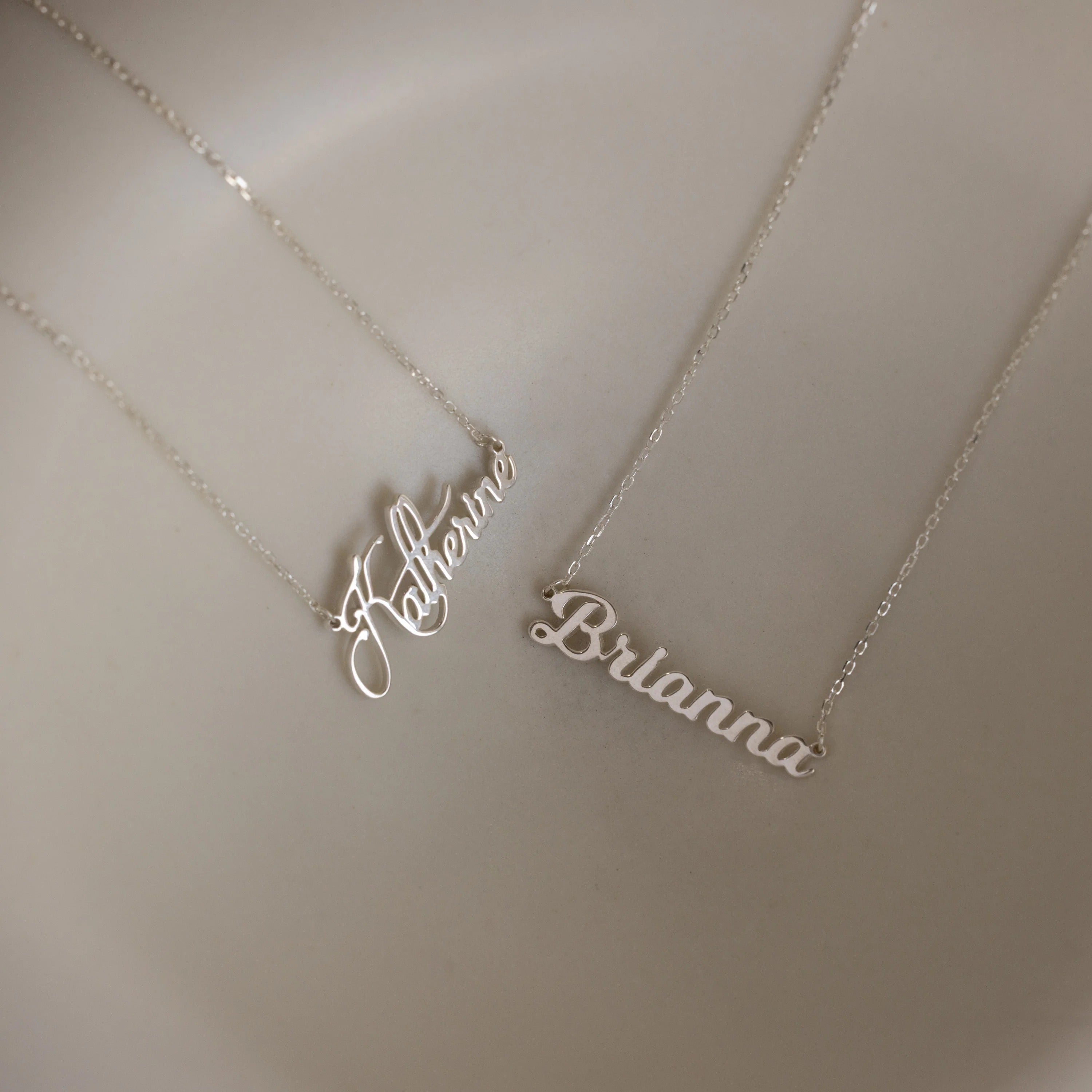 Mellow Name Necklace